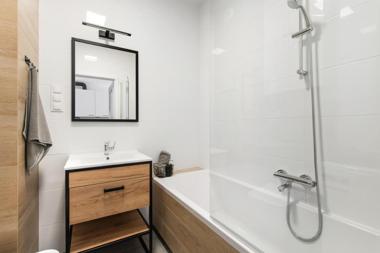 Superapart Stalowa 39 Modern Unit With Kitchen & Wifi Varsovie Extérieur photo